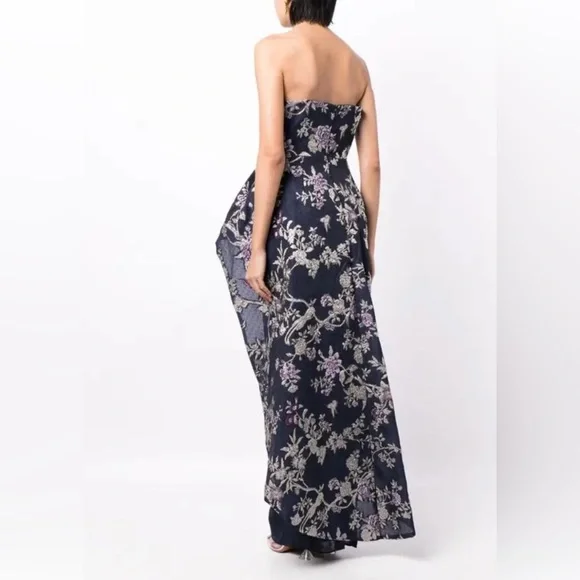 MARCHESA***Gilded Cloque-Effect Strapless Gown***US 8***$1095 - Picture 5 of 9